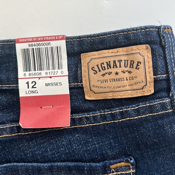 Levi's Woman's Jeans Size 12 Misses Long Mid rise bootcut dark wash NWT - Picture 7 of 12